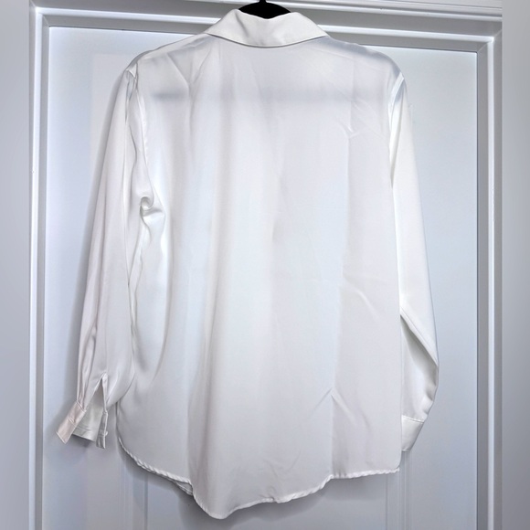 Vintage Ilyssa Maxx Button Up / Button Down White and Gold Blouse - Picture 6 of 7